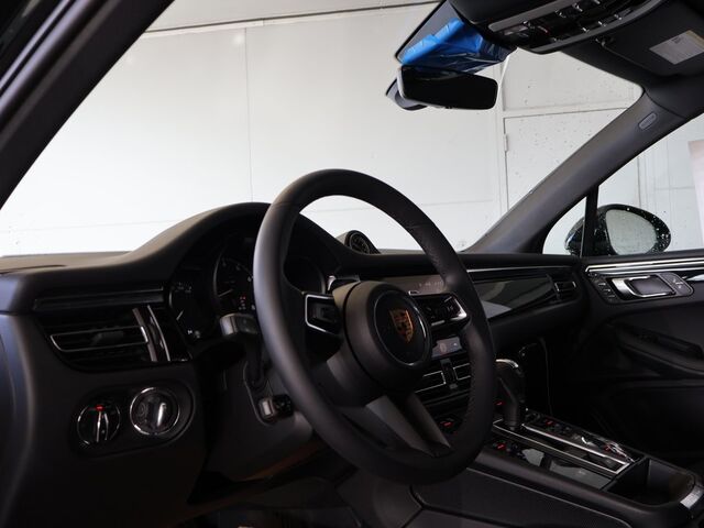 2025 Porsche Macan  Oshkosh WI