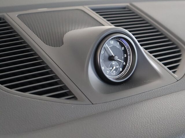 2025 Porsche Macan  Oshkosh WI