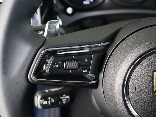 2025 Porsche Macan  Oshkosh WI