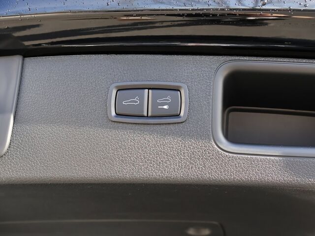 2025 Porsche Macan  Oshkosh WI