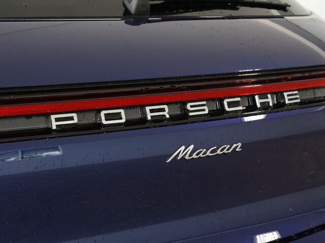 2025 Porsche Macan Oshkosh WI 2025 Porsche Macan Oshkosh WI