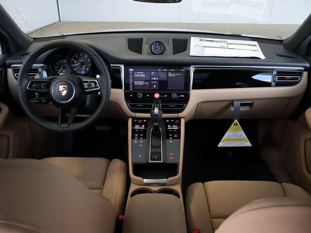 2025 Porsche Macan Oshkosh WI 2025 Porsche Macan Oshkosh WI