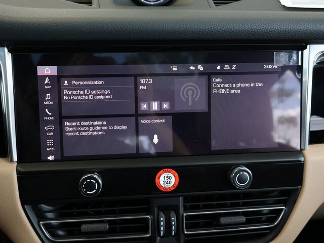 2025 Porsche Macan Oshkosh WI 2025 Porsche Macan Oshkosh WI