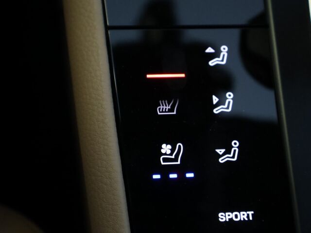 2025 Porsche Macan Oshkosh WI 2025 Porsche Macan Oshkosh WI