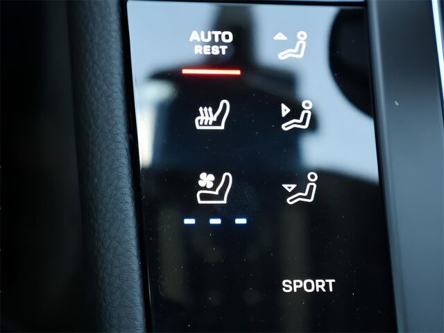 2025 Porsche Macan  Oshkosh WI