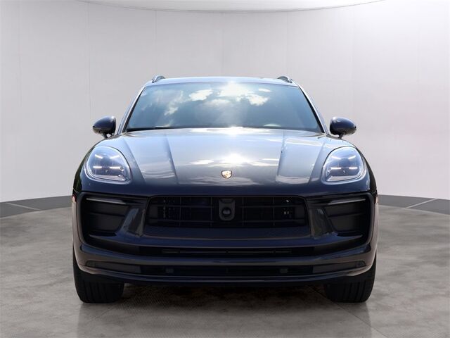2025 Porsche Macan  Oshkosh WI