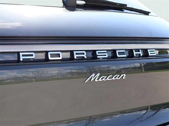 2025 Porsche Macan  Oshkosh WI