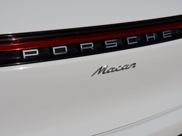 2025 Porsche Macan  Oshkosh WI