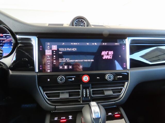 2025 Porsche Macan  Oshkosh WI