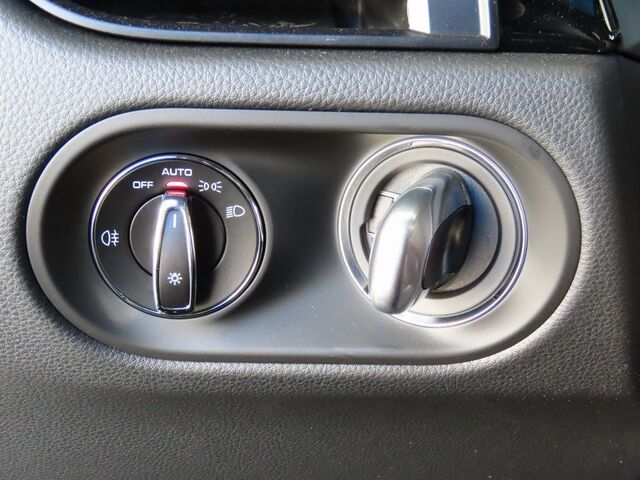 2025 Porsche Macan  Oshkosh WI