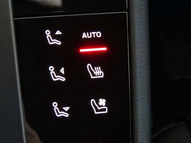 2025 Porsche Macan  Oshkosh WI