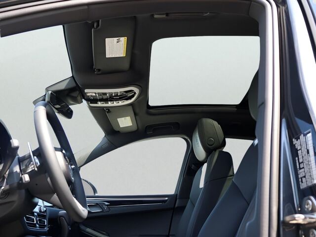2025 Porsche Macan Oshkosh WI 2025 Porsche Macan Oshkosh WI