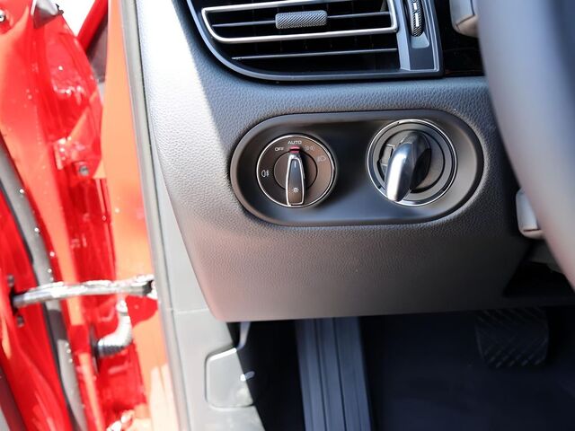 2025 Porsche Macan  Oshkosh WI