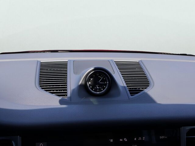 2025 Porsche Macan  Oshkosh WI