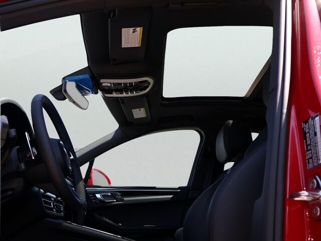 2025 Porsche Macan  Oshkosh WI