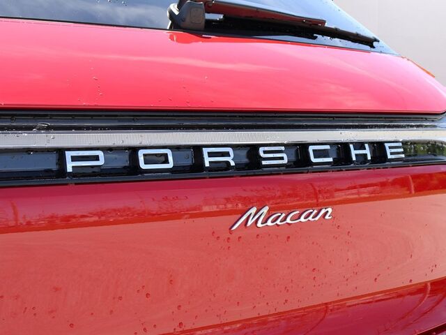 2025 Porsche Macan  Oshkosh WI