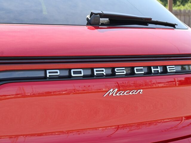 2025 Porsche Macan  Oshkosh WI