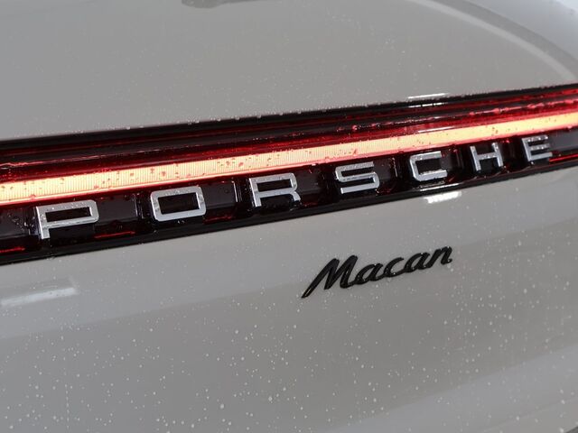 2025 Porsche Macan  Oshkosh WI