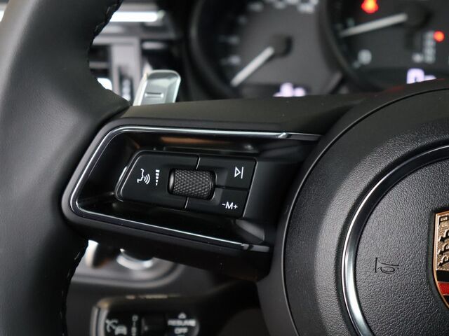 2025 Porsche Macan  Oshkosh WI