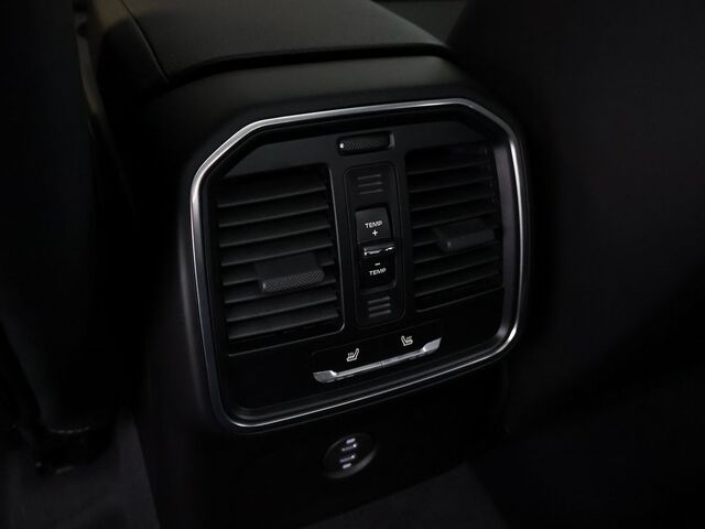 2025 Porsche Macan  Oshkosh WI