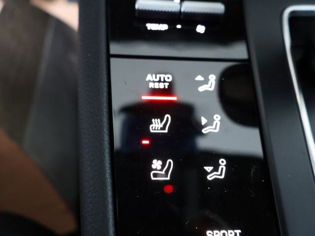 2025 Porsche Macan  Oshkosh WI