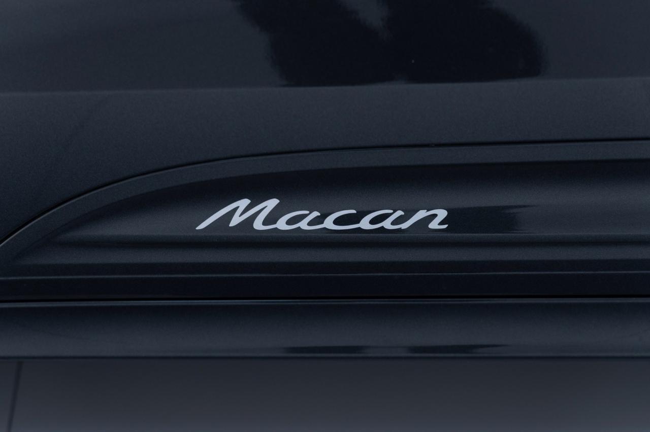 2025 Porsche Macan Pompano Beach FL