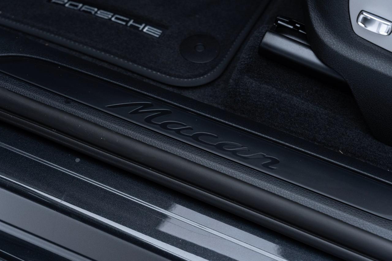 2025 Porsche Macan Pompano Beach FL