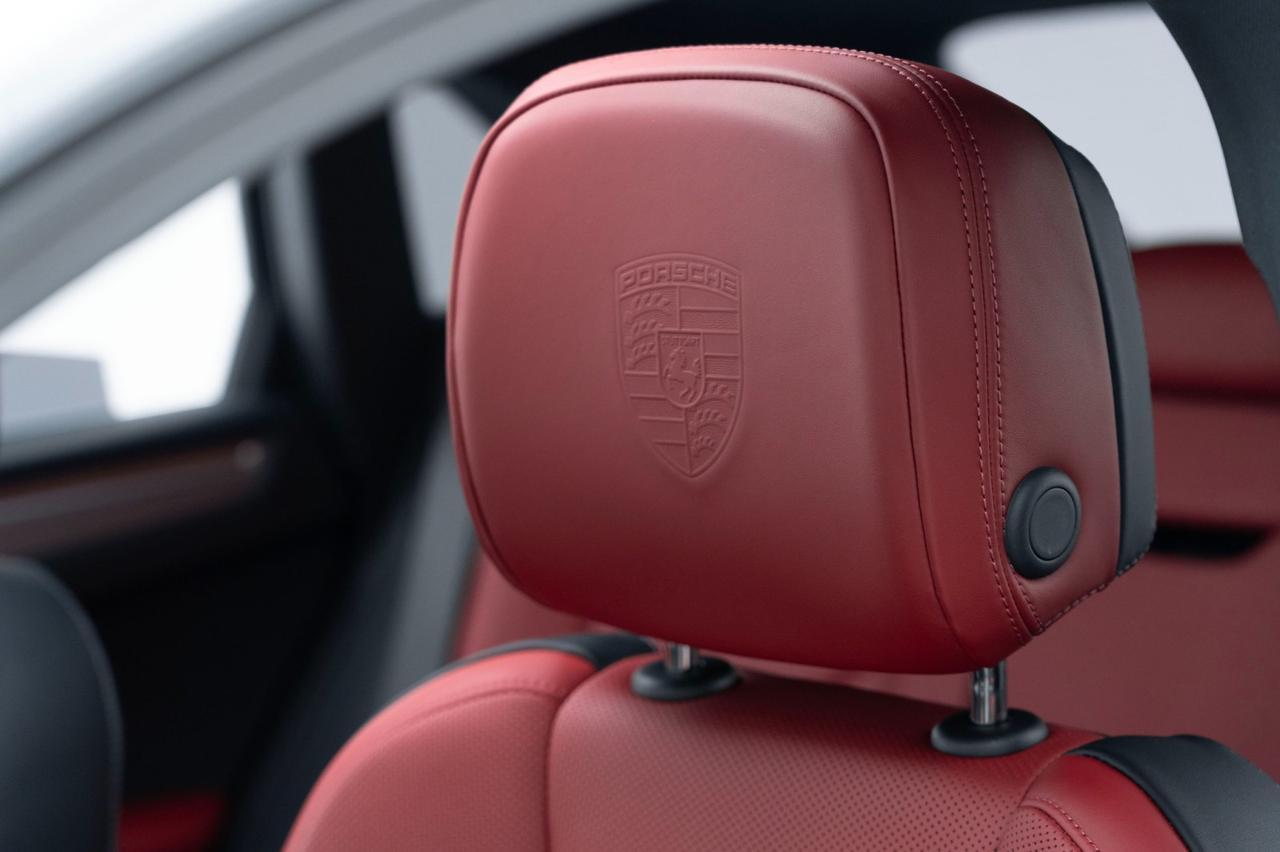 2025 Porsche Macan Pompano Beach FL