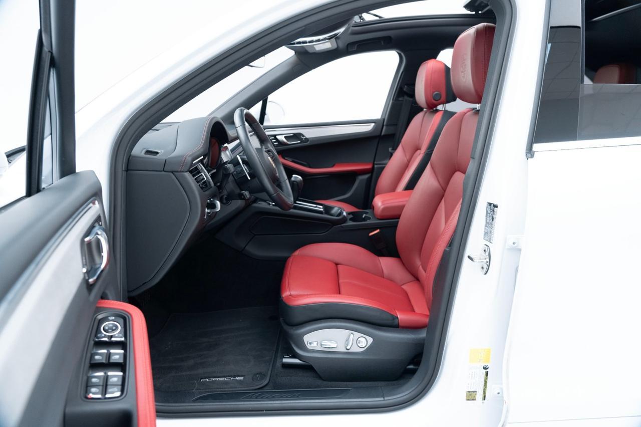2025 Porsche Macan Pompano Beach FL