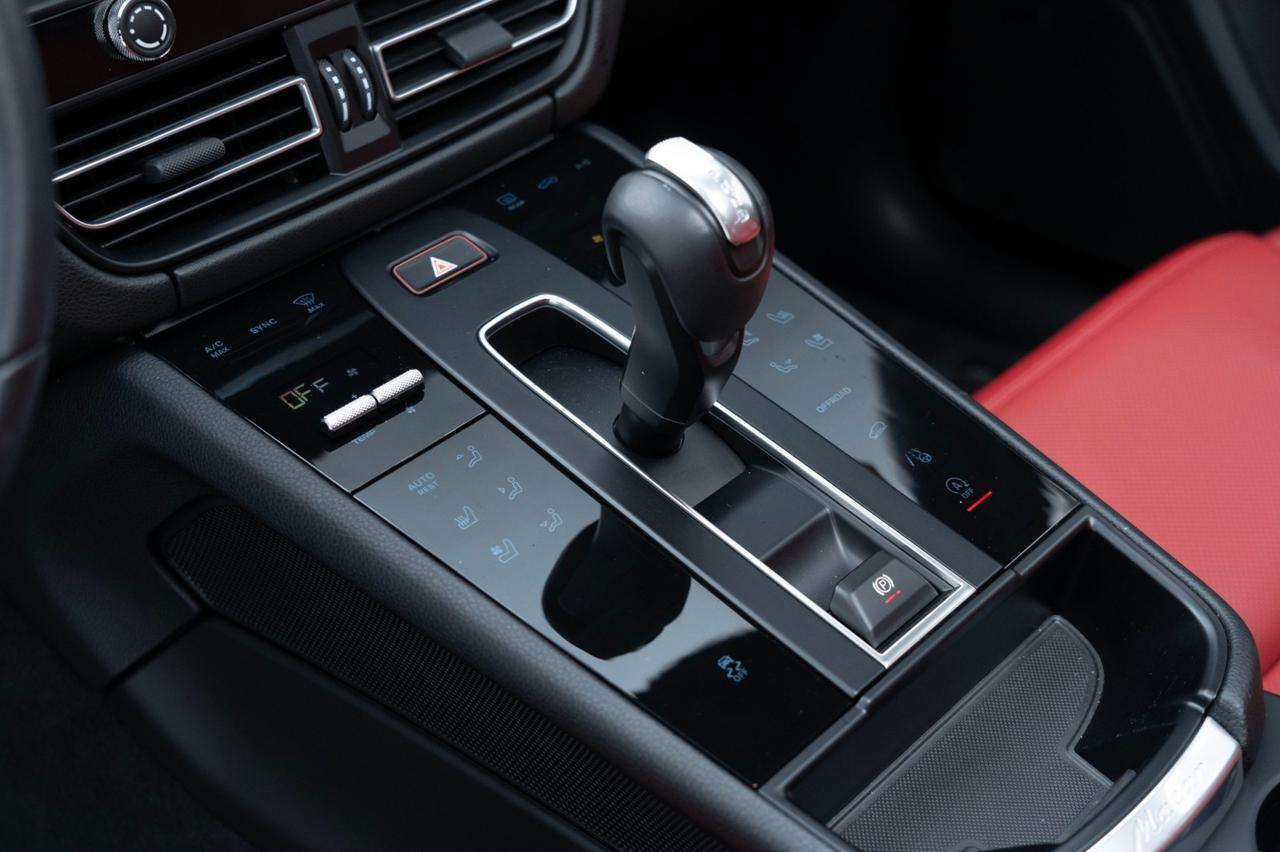 2025 Porsche Macan Pompano Beach FL