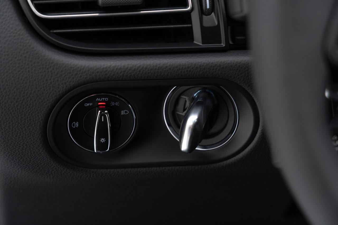 2025 Porsche Macan Pompano Beach FL