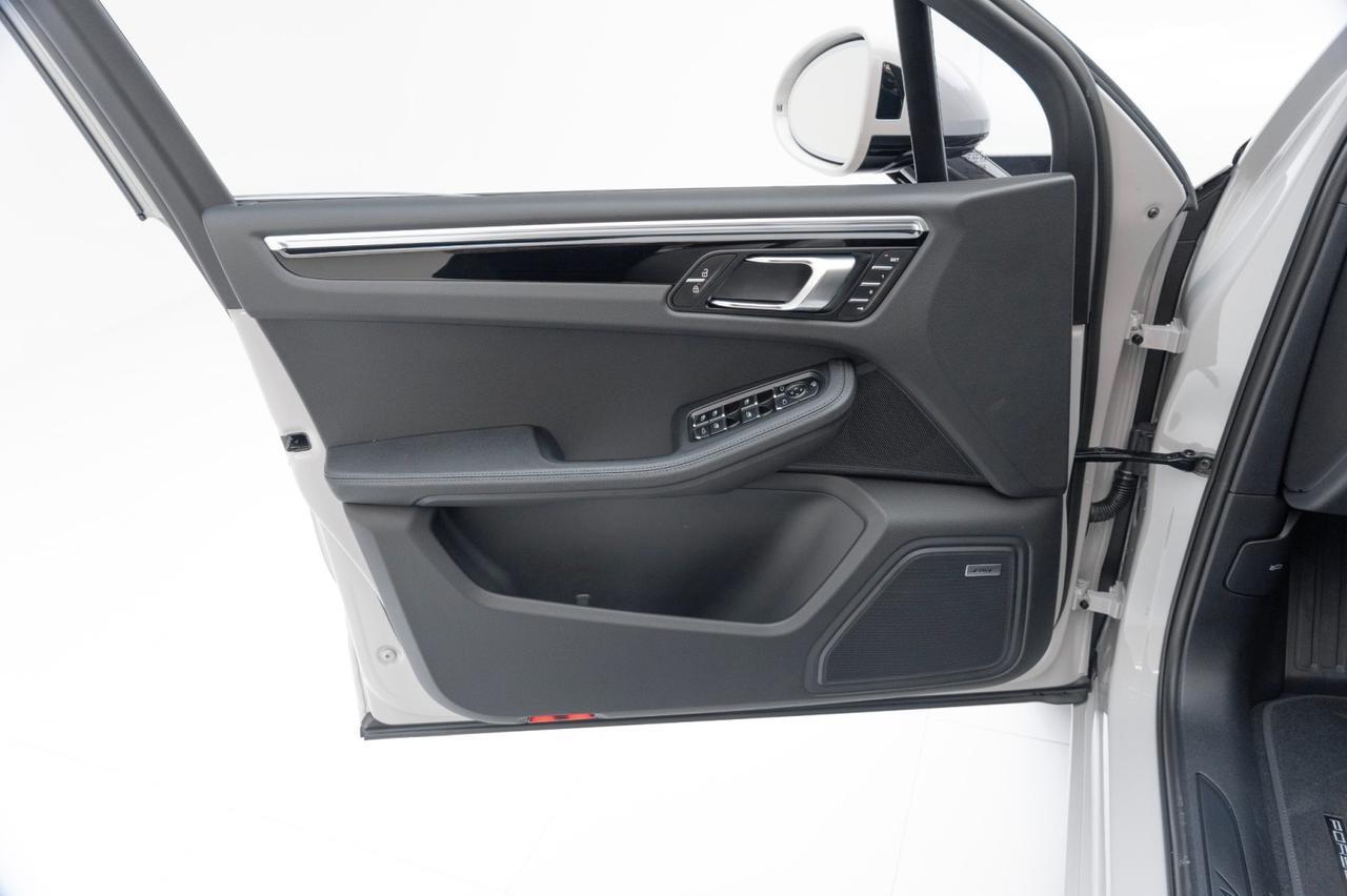 2025 Porsche Macan Pompano Beach FL