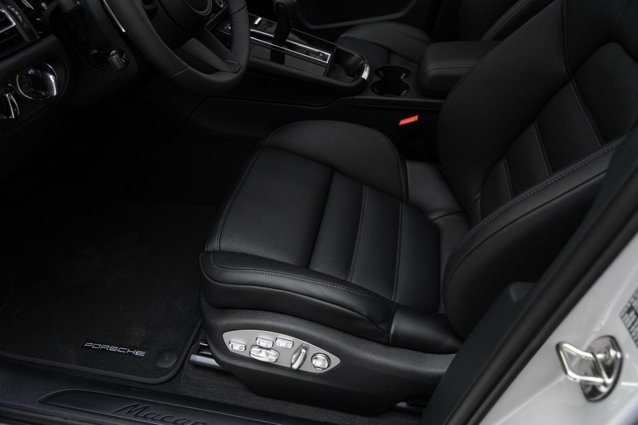 2025 Porsche Macan Pompano Beach FL