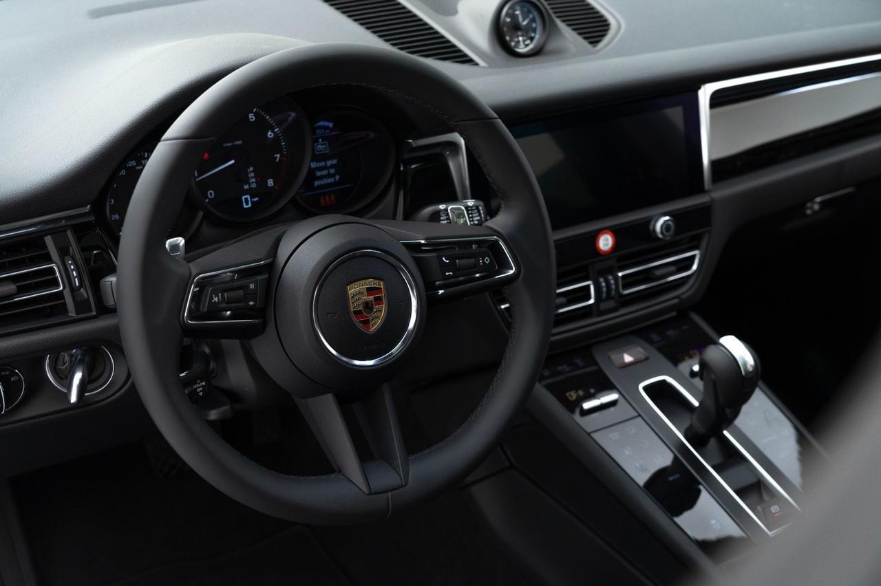 2025 Porsche Macan Pompano Beach FL