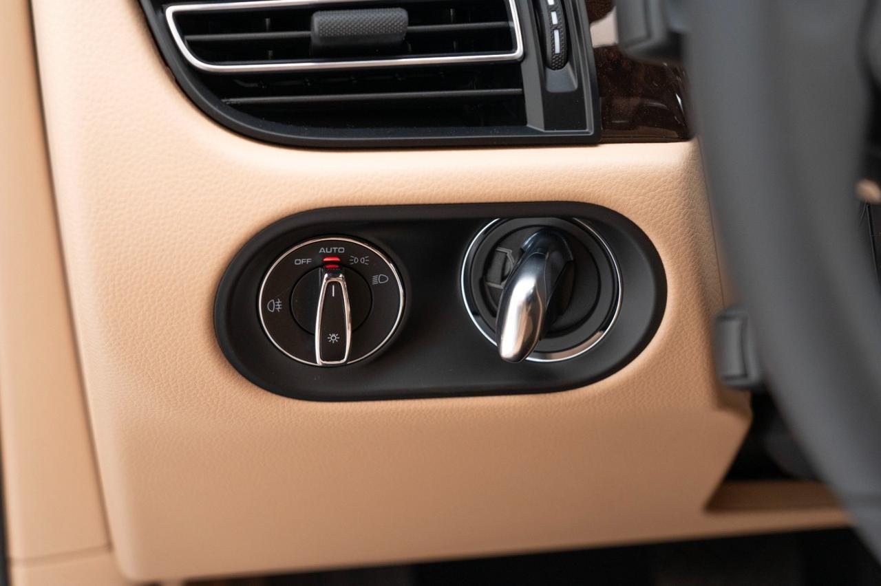 2025 Porsche Macan Pompano Beach FL