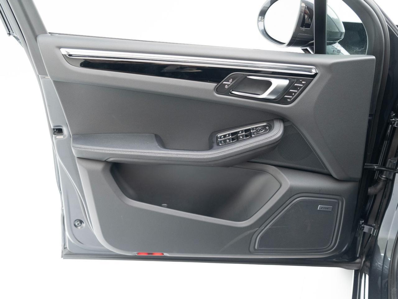 2025 Porsche Macan Pompano Beach FL