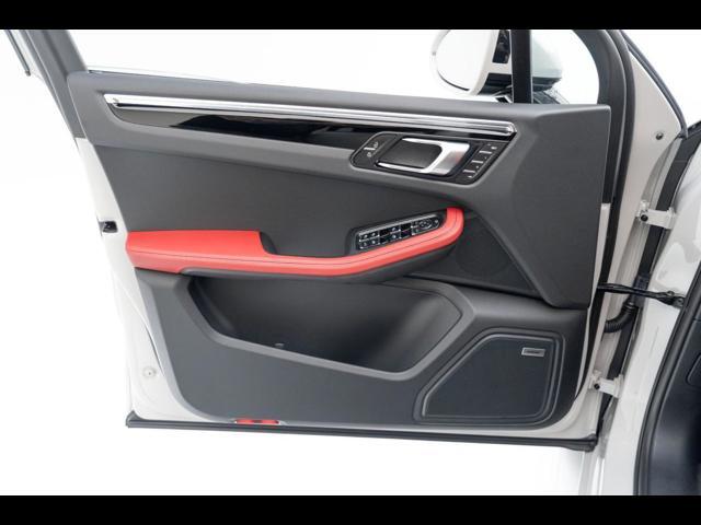 2025 Porsche Macan Pompano Beach FL