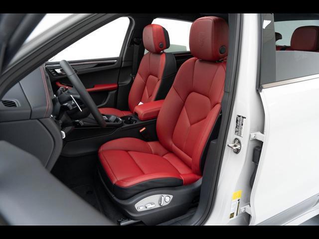 2025 Porsche Macan Pompano Beach FL