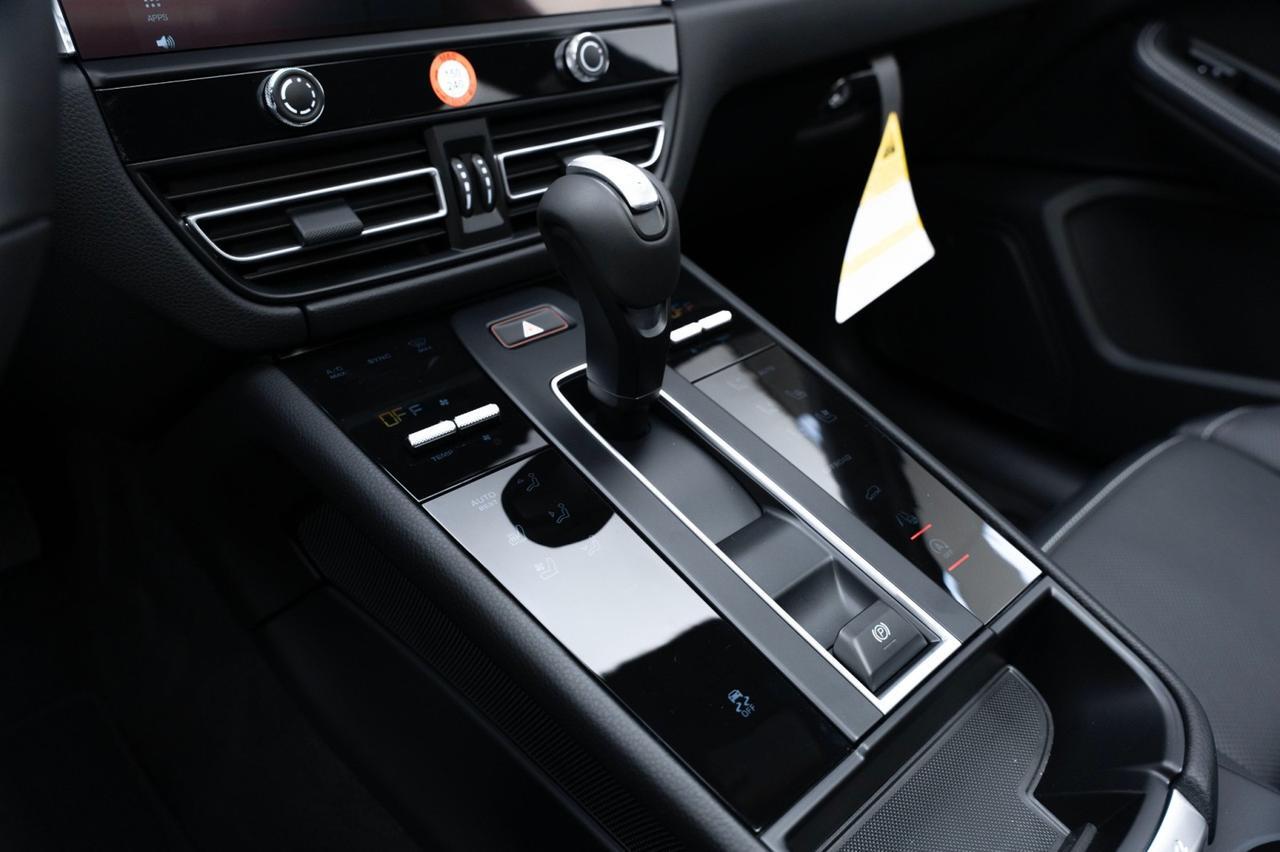 2025 Porsche Macan Pompano Beach FL