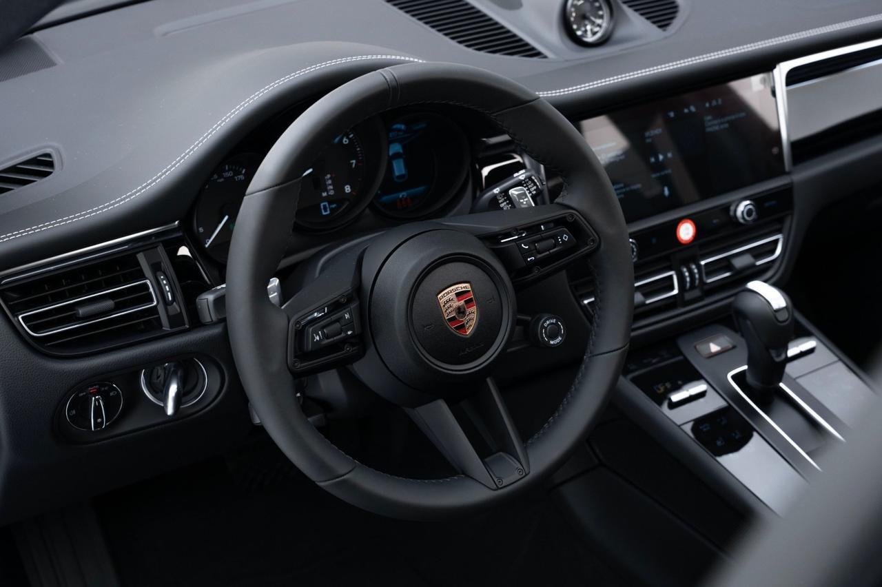 2025 Porsche Macan Pompano Beach FL