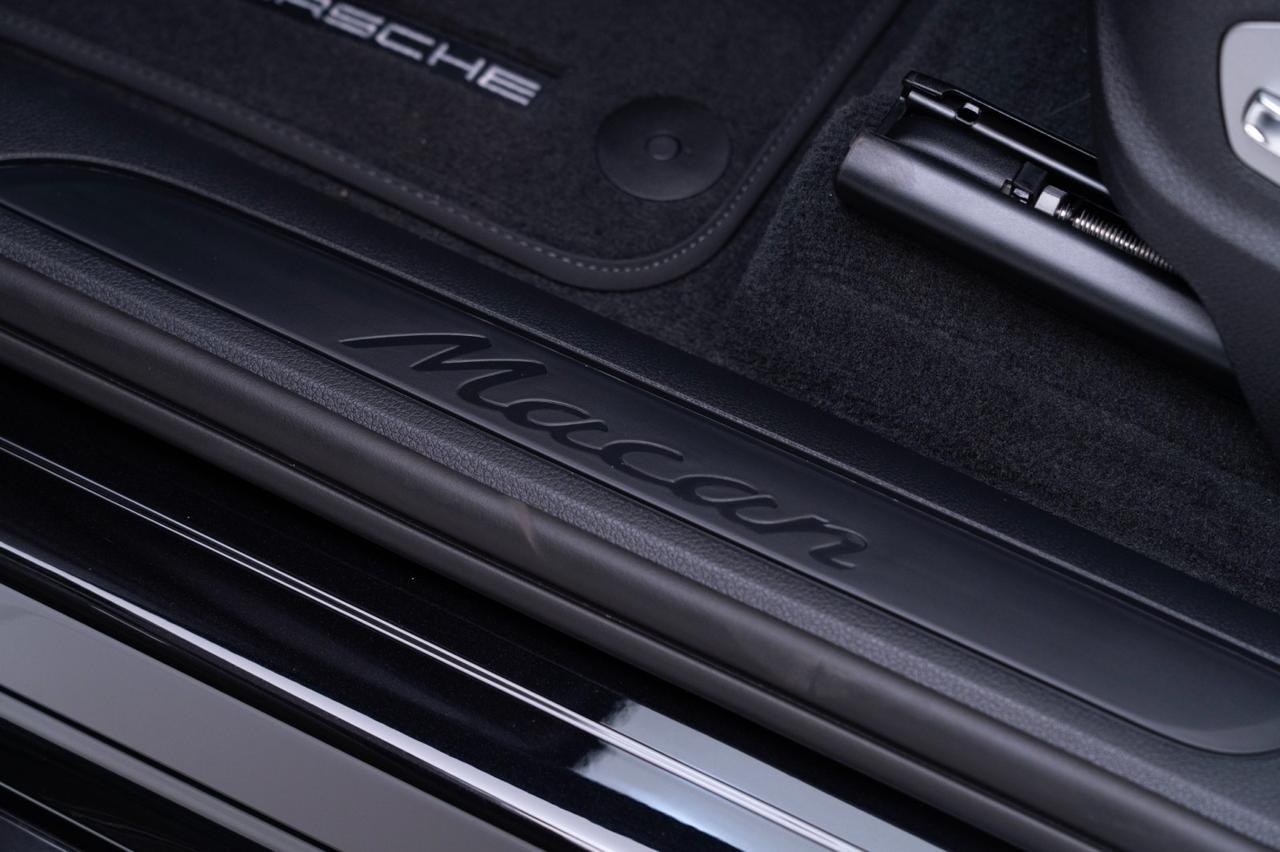 2025 Porsche Macan Pompano Beach FL