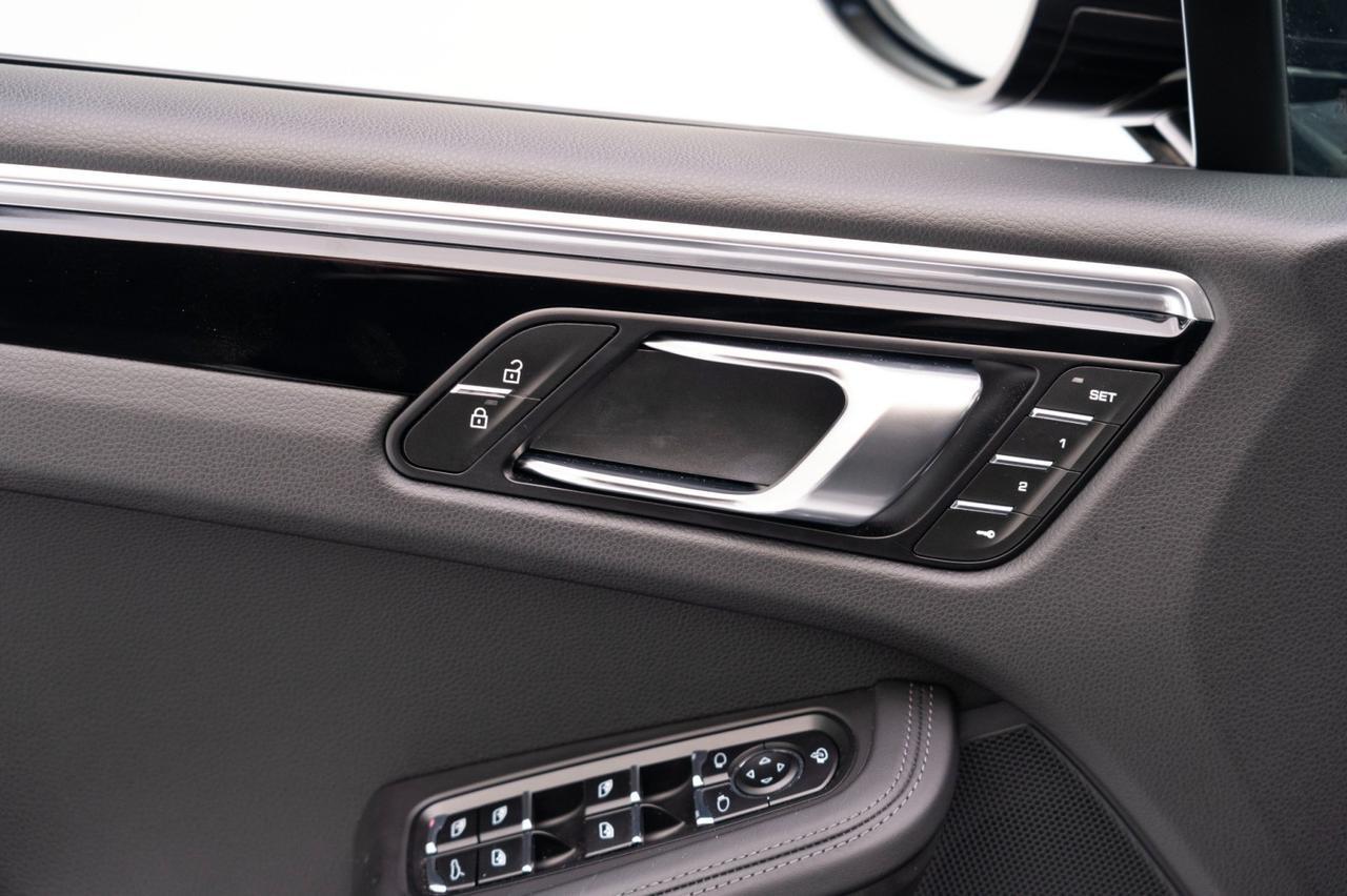 2025 Porsche Macan Pompano Beach FL