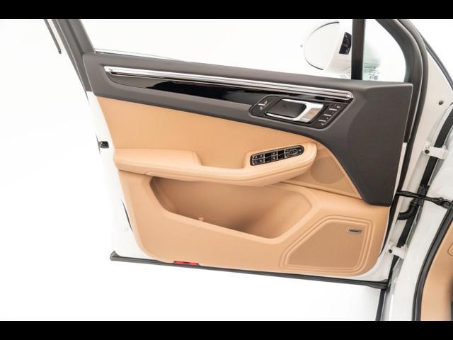 2025 Porsche Macan Pompano Beach FL