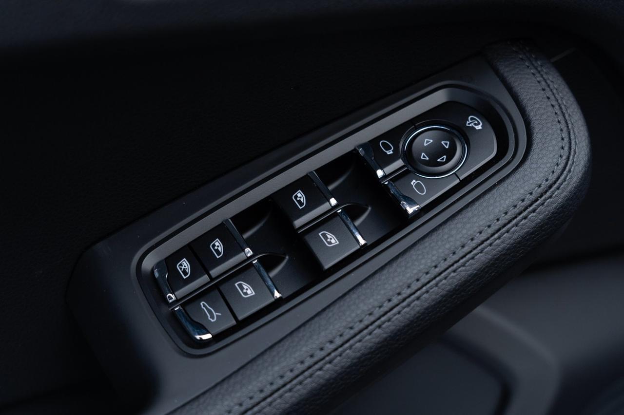 2025 Porsche Macan Pompano Beach FL