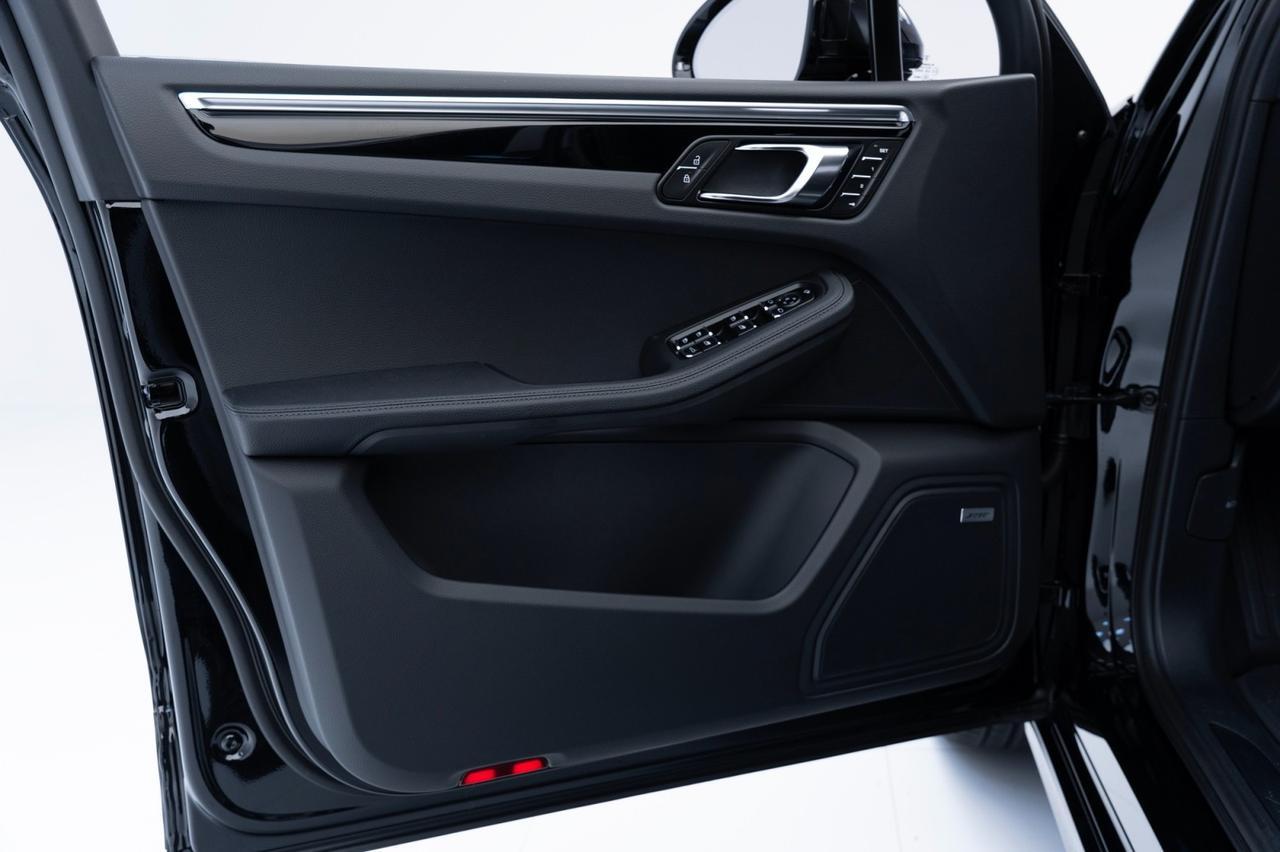 2025 Porsche Macan Pompano Beach FL