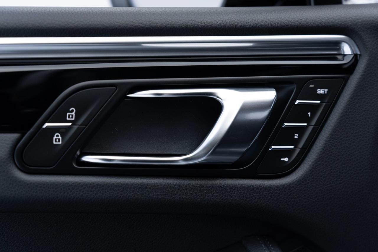 2025 Porsche Macan Pompano Beach FL