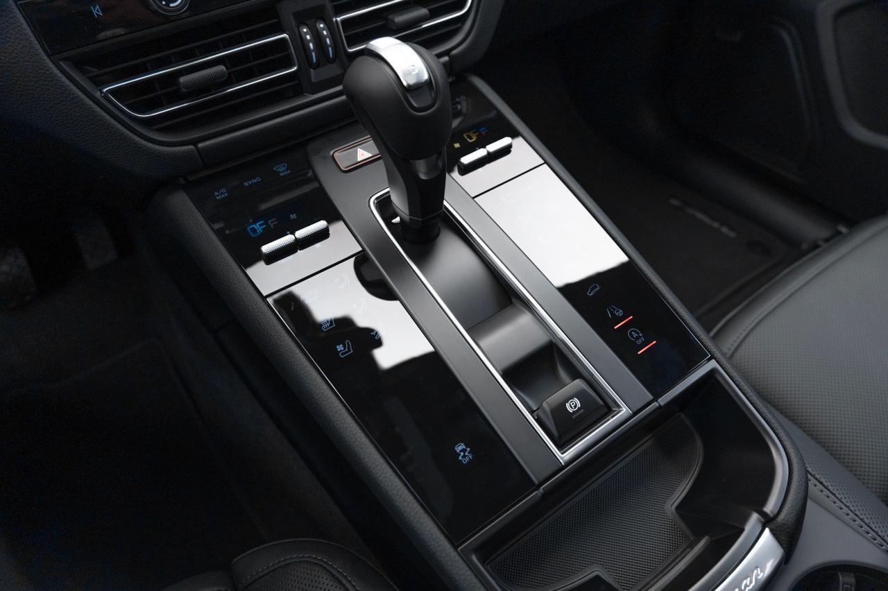 2025 Porsche Macan Pompano Beach FL