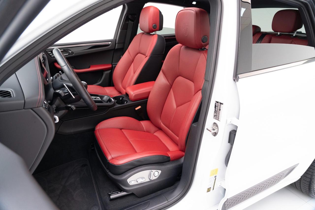 2025 Porsche Macan Pompano Beach FL