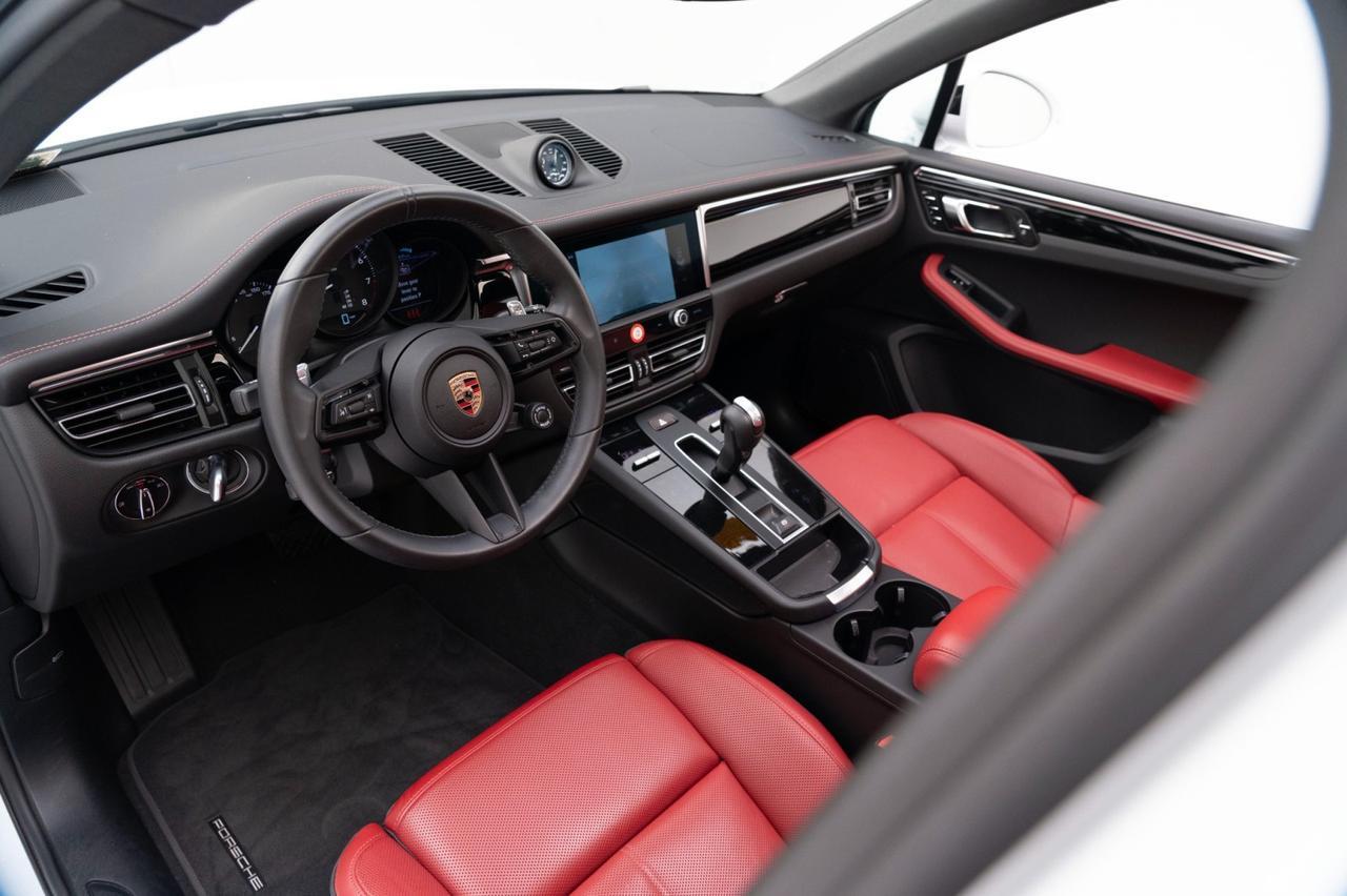 2025 Porsche Macan Pompano Beach FL