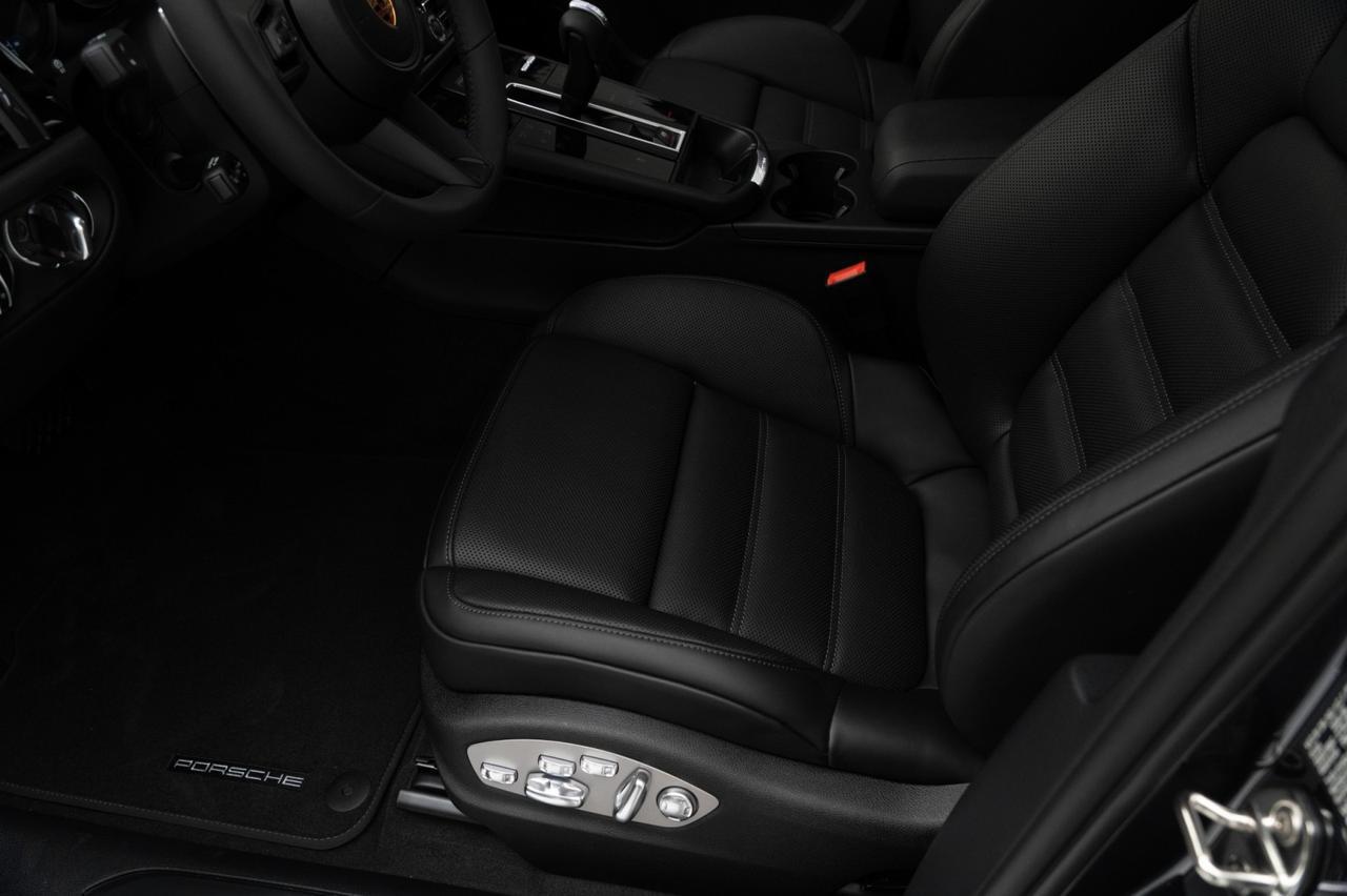 2025 Porsche Macan Pompano Beach FL